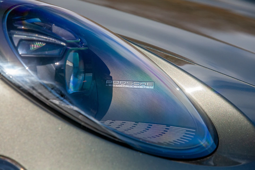 2024 Porsche 992 Carrera - Image 11 of 31