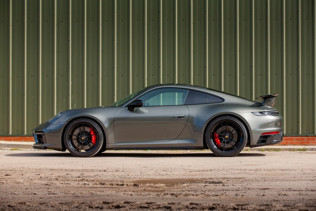 2024 Porsche 992 Carrera - Image 4 of 31