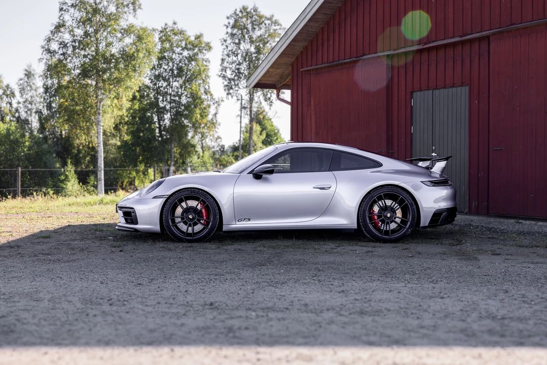 2024 Porsche 992 Carrera GTS - Image 8 of 31