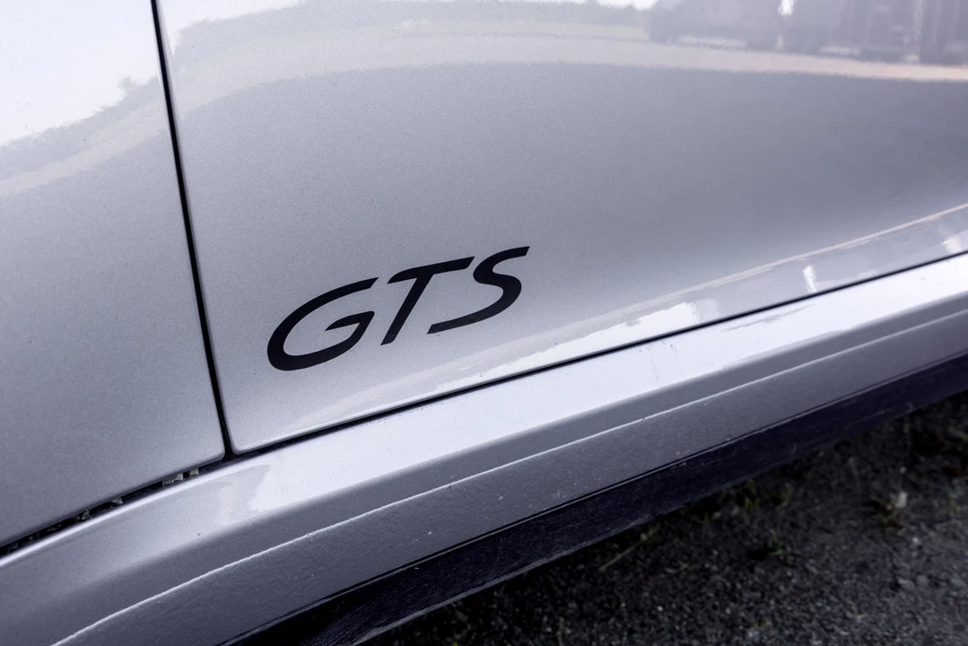 2024 Porsche 992 Carrera GTS - Image 15 of 31