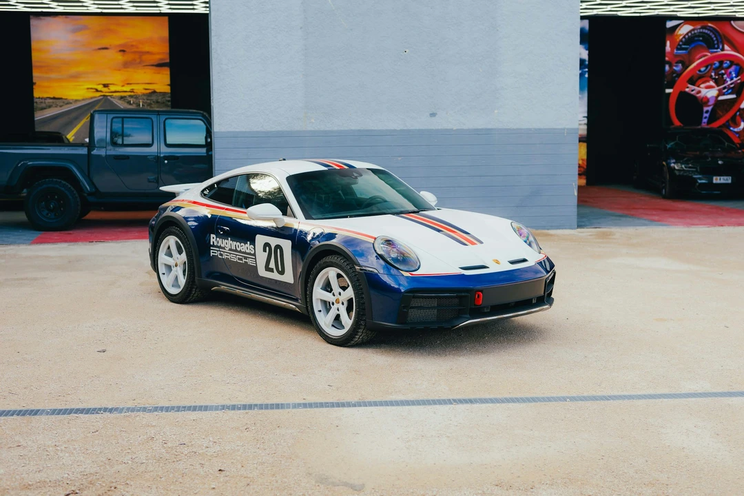 2024 Porsche 992 Dakar - Image 17 of 21