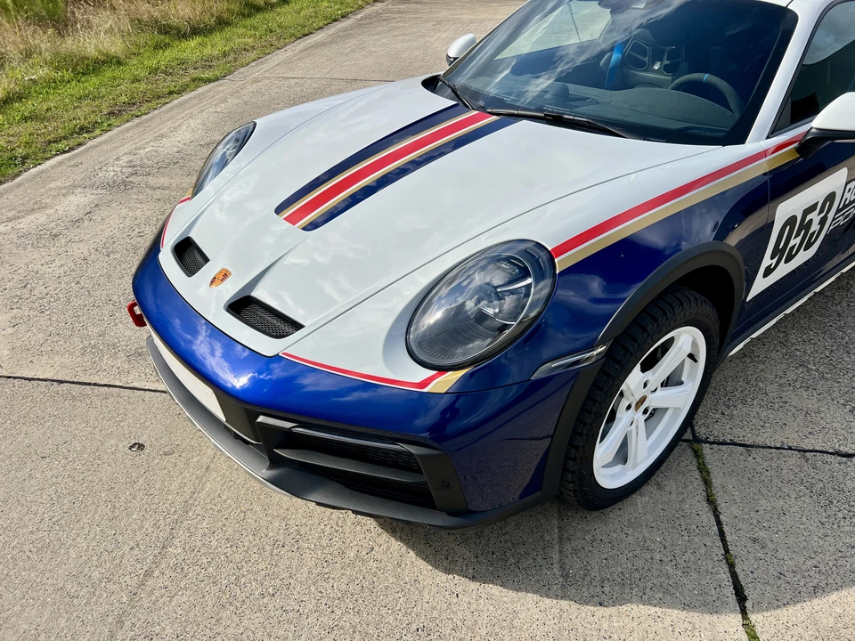2024 Porsche 992 Dakar - Image 15 of 31