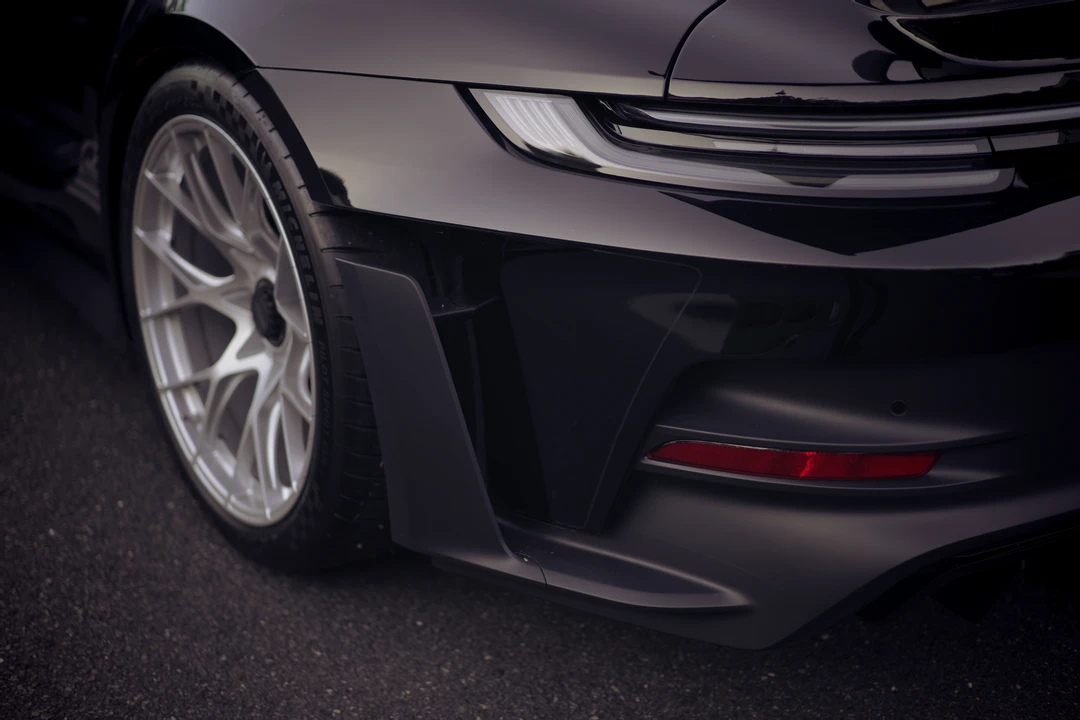 2024 Porsche 992 GT3 RS - Image 28 of 31