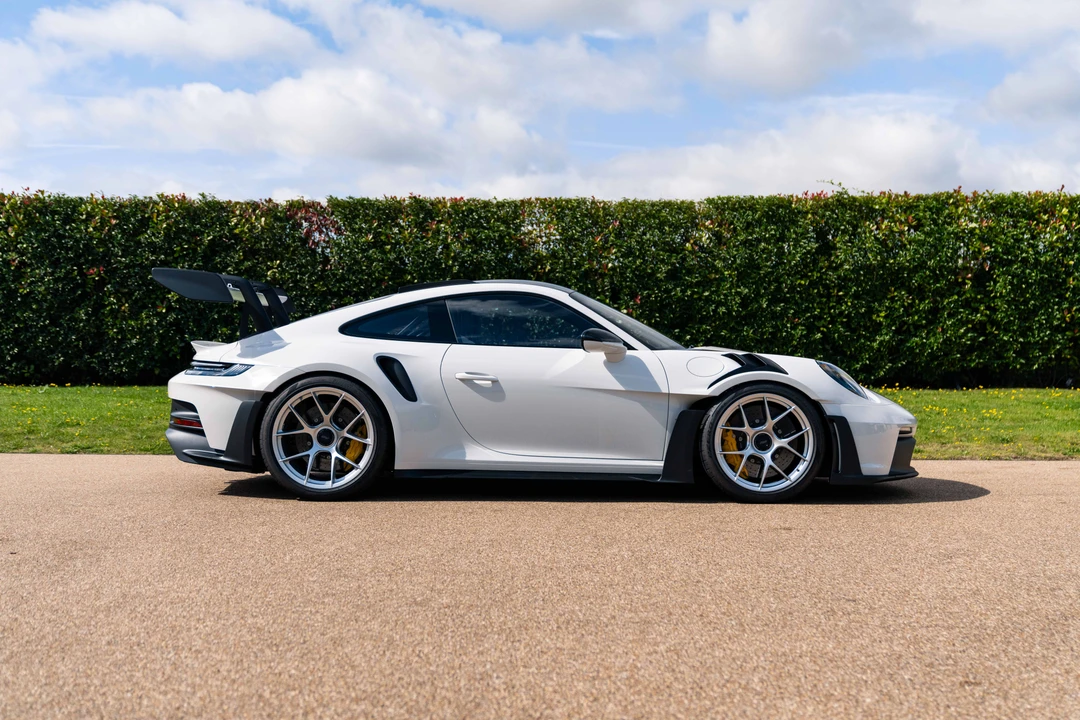 2024 Porsche 992 GT3 RS - Image 8 of 31