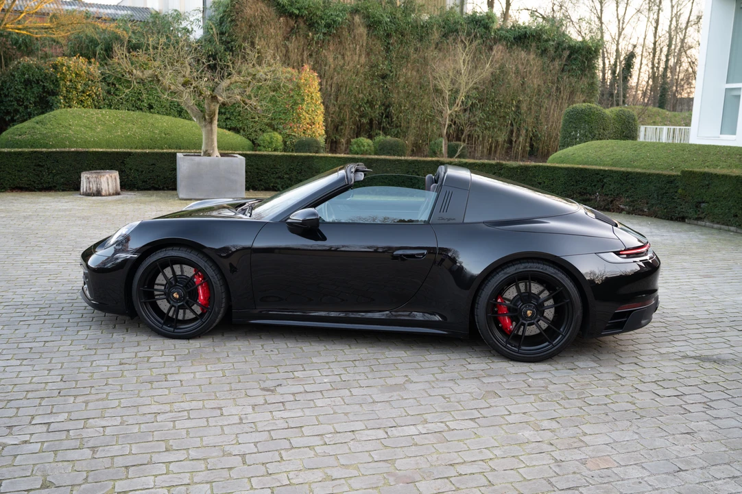 2024 Porsche 992 Carrera - Image 14 of 31