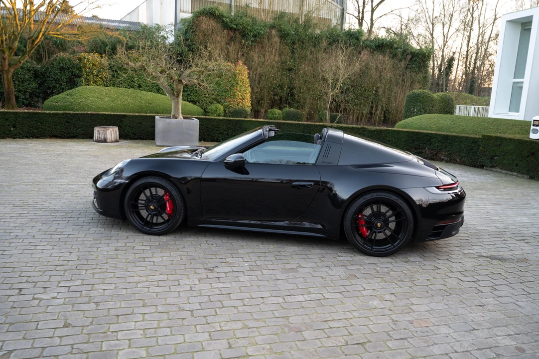 2024 Porsche 992 Carrera - Image 15 of 31