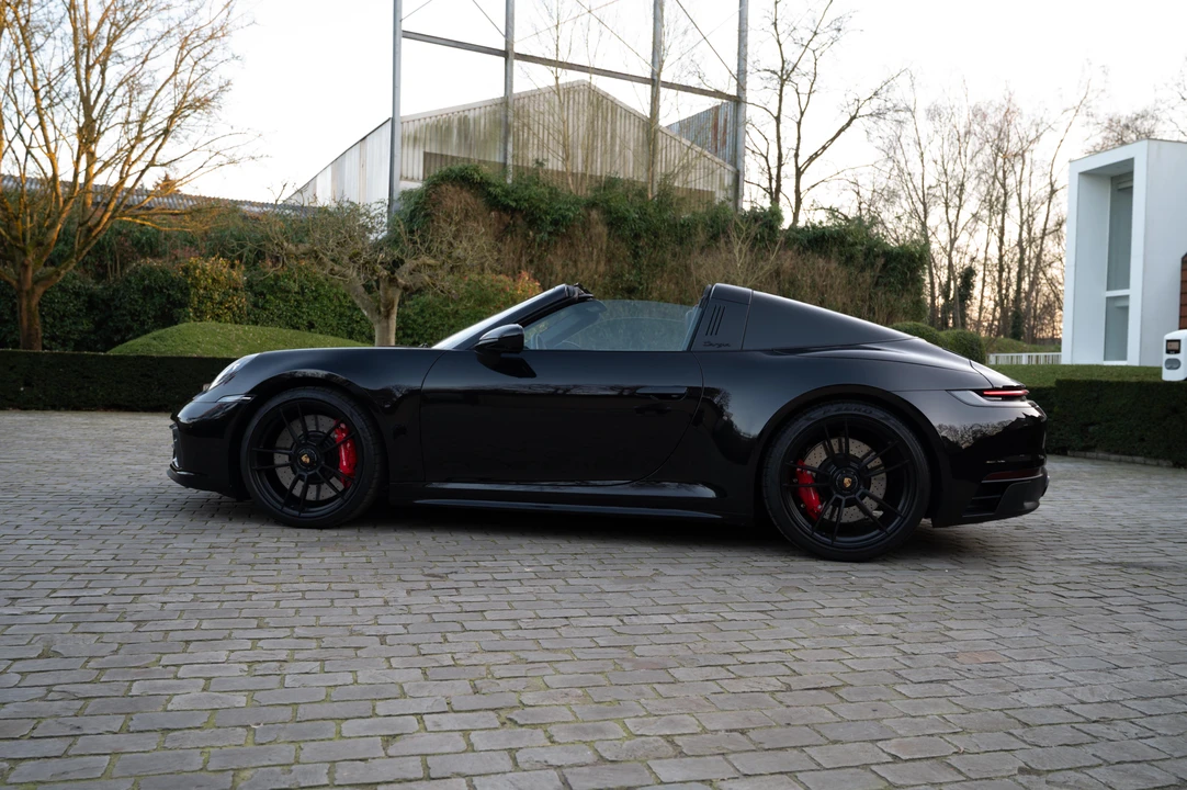 2024 Porsche 992 Carrera - Image 8 of 31