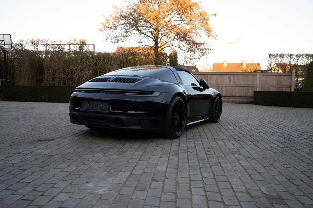 2024 Porsche 992 Carrera - Image 20 of 31