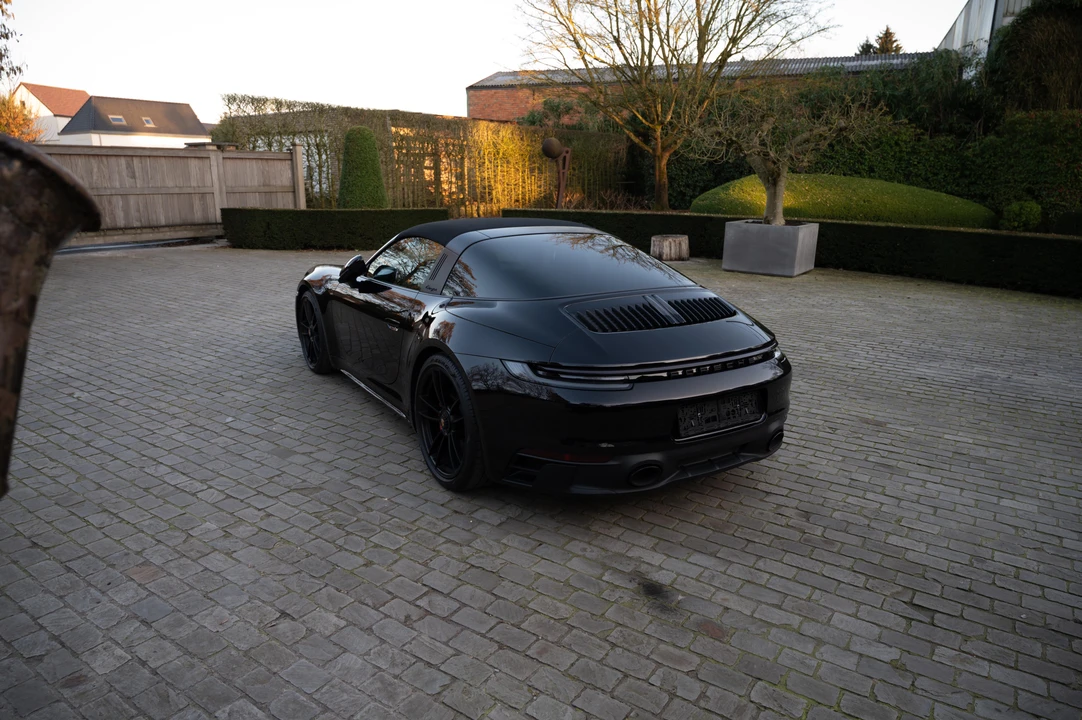 2024 Porsche 992 Carrera - Image 7 of 31