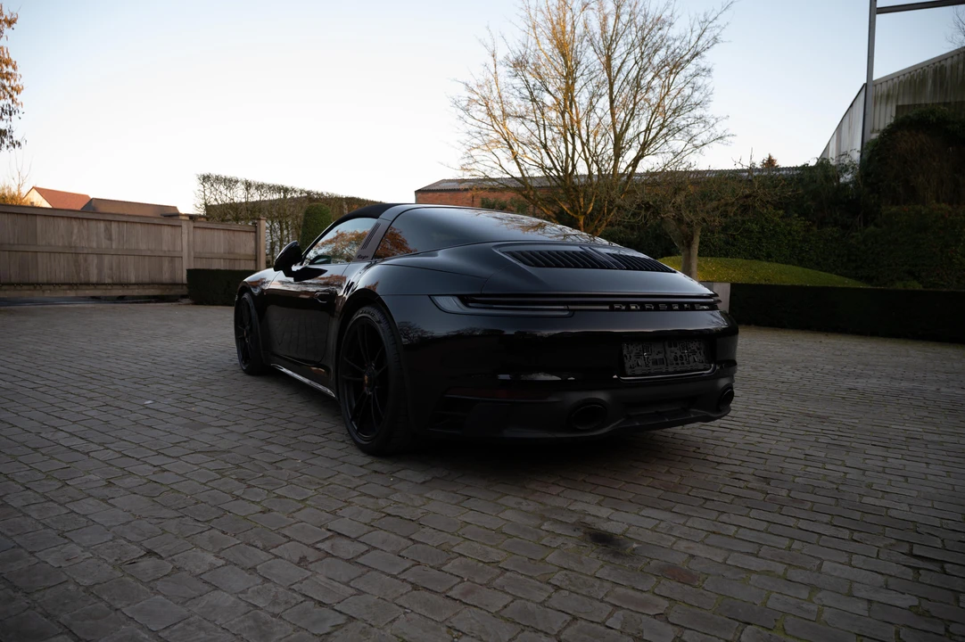2024 Porsche 992 Carrera - Image 23 of 31