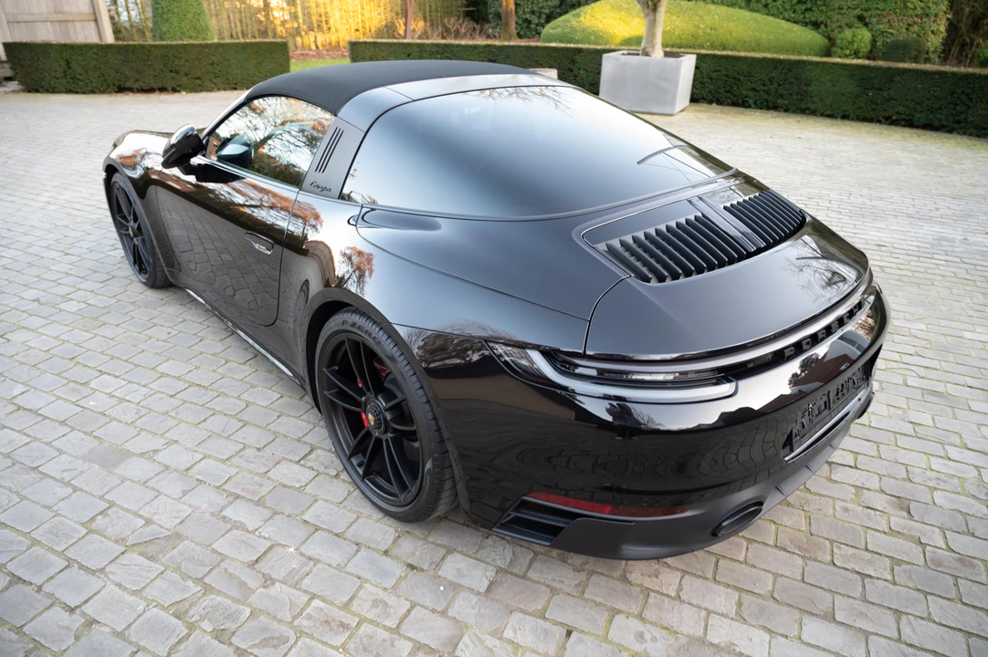 2024 Porsche 992 Carrera - Image 24 of 31
