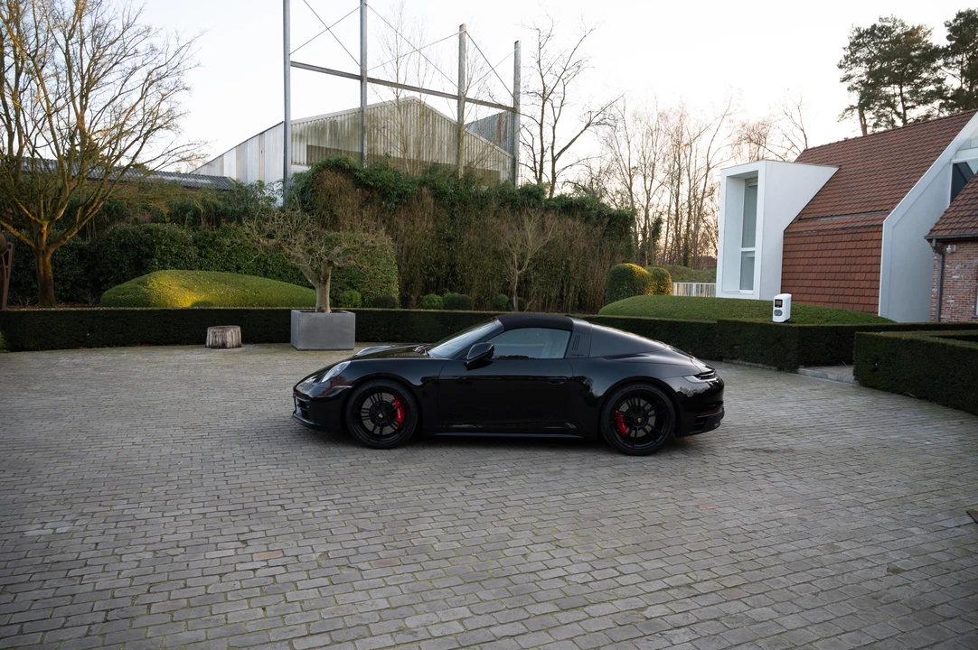 2024 Porsche 992 Carrera - Image 22 of 31
