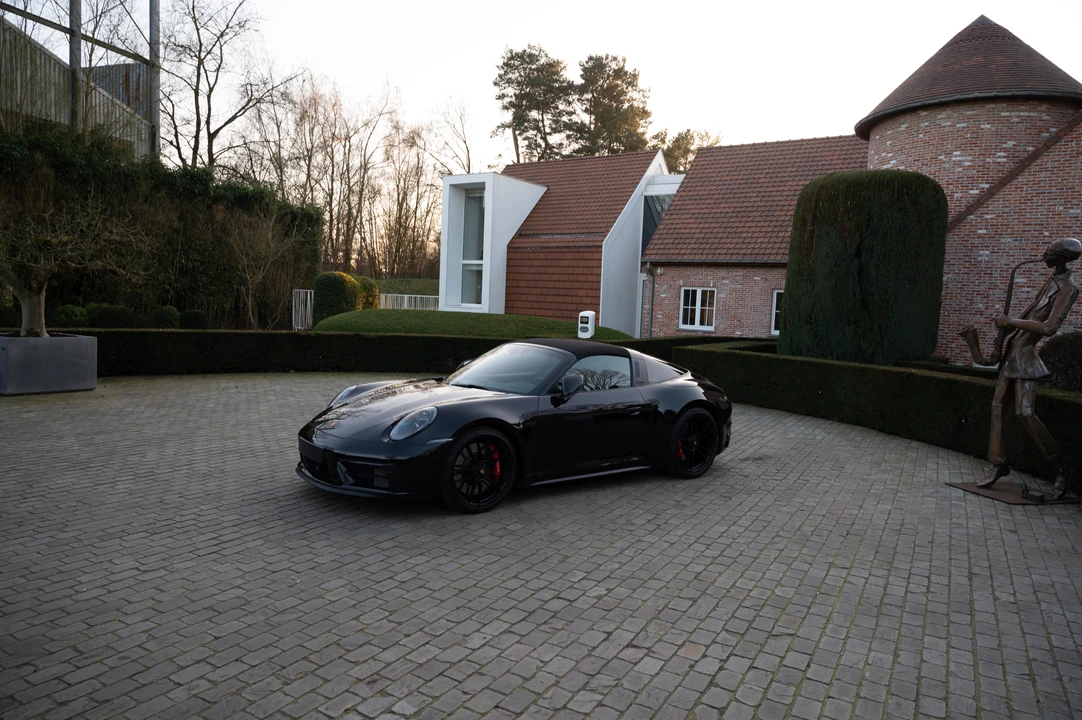 2024 Porsche 992 Carrera - Image 27 of 31