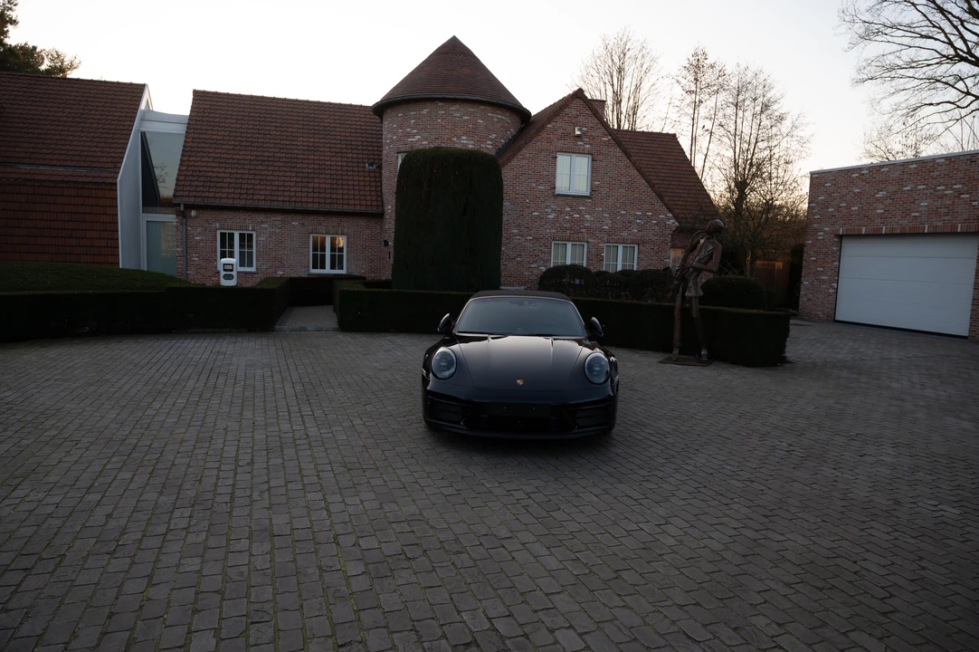 2024 Porsche 992 Carrera - Image 16 of 31