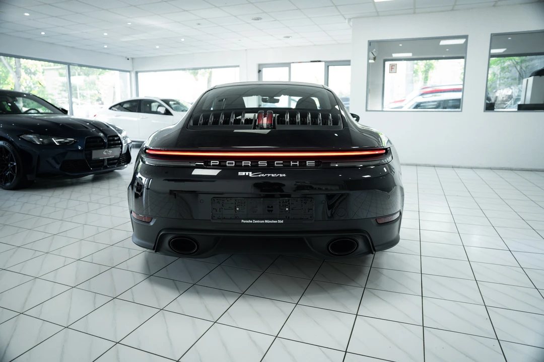 2024 Porsche 992 Carrera - Image 16 of 31