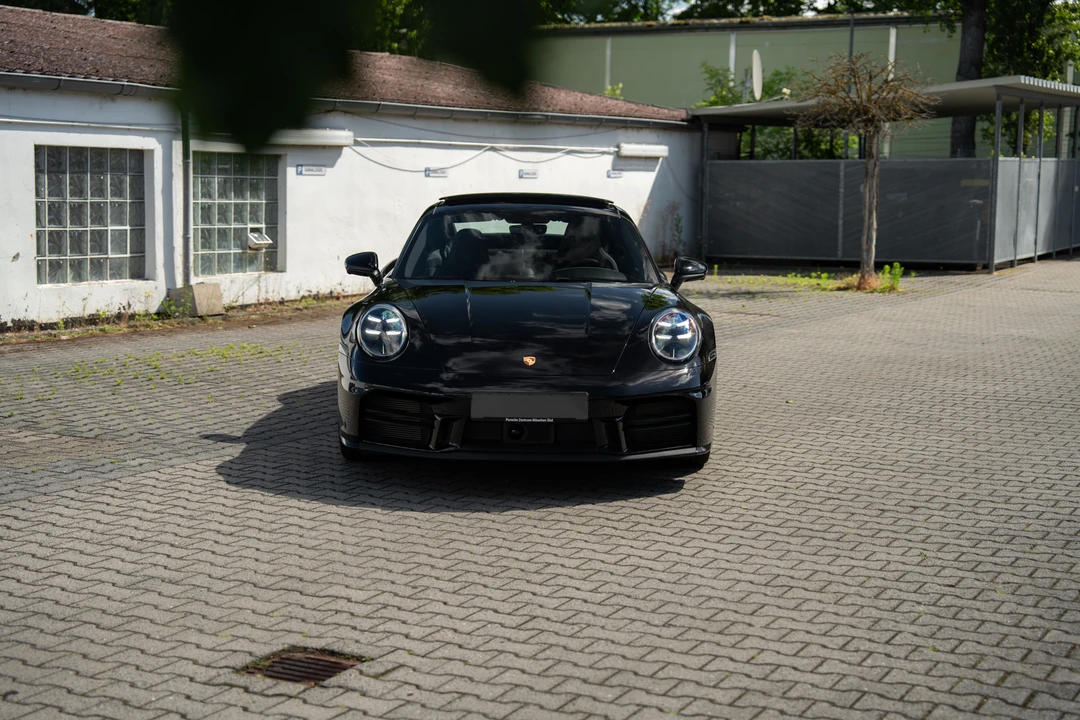 2024 Porsche 992 Carrera - Image 7 of 31