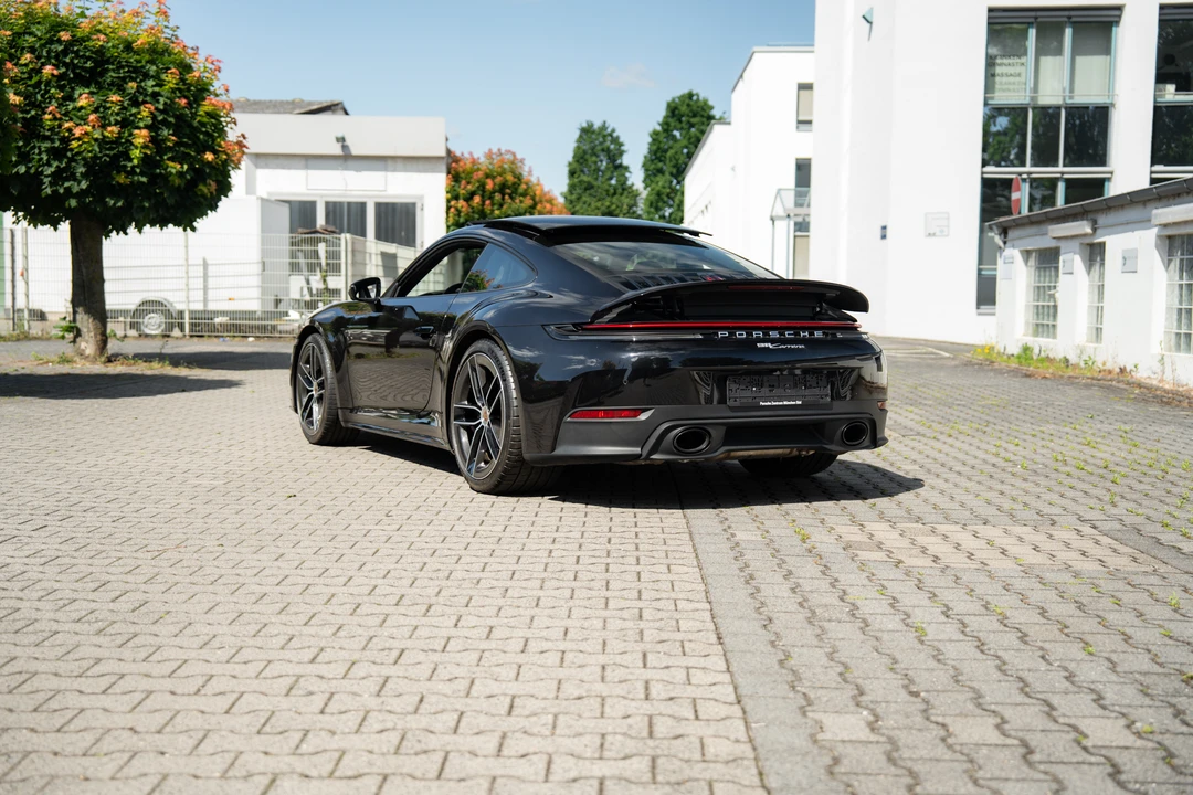 2024 Porsche 992 Carrera - Image 5 of 31
