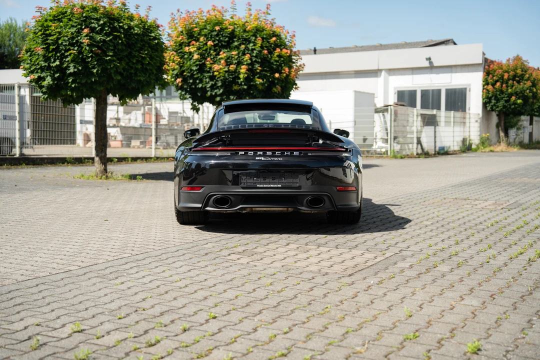 2024 Porsche 992 Carrera - Image 4 of 31