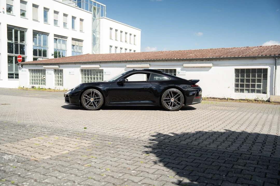 2024 Porsche 992 Carrera - Image 6 of 31