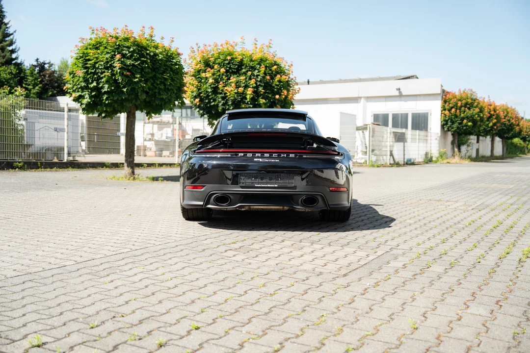 2024 Porsche 992 Carrera - Image 9 of 31