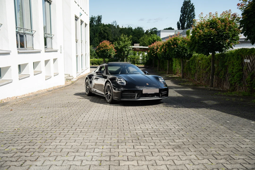 2024 Porsche 992 Carrera - Image 3 of 31