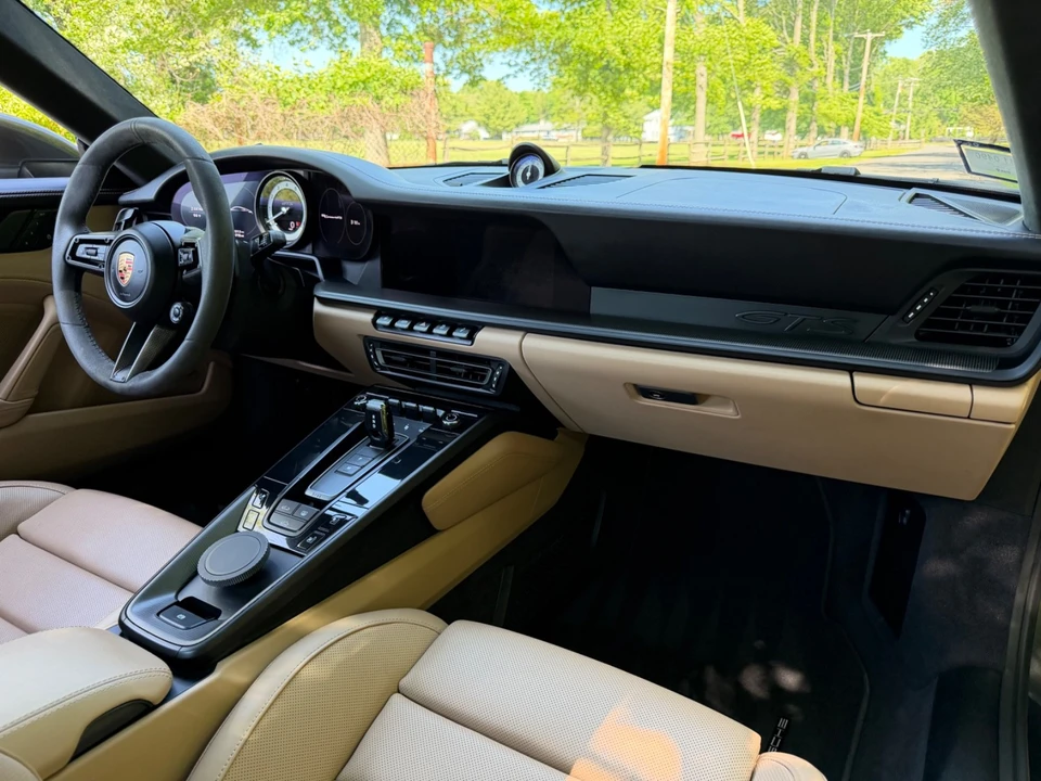 2024 Porsche 992 Carrera GTS - Image 16 of 31