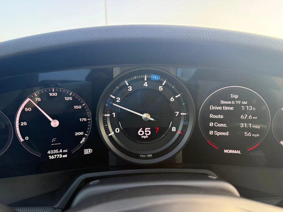 2024 Porsche 992 Carrera 4S - Image 27 of 31