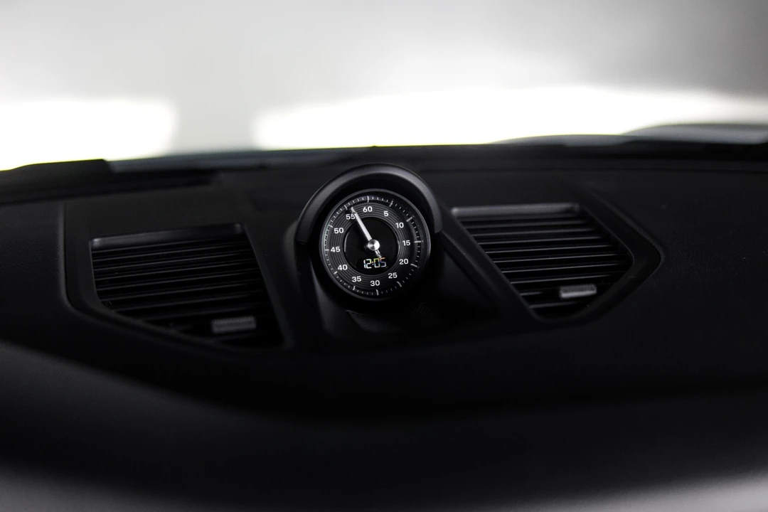 2024 Porsche - Image 23 of 31
