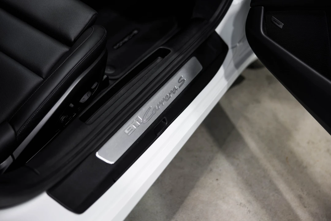 2024 Porsche 992 Carrera S - Image 14 of 21