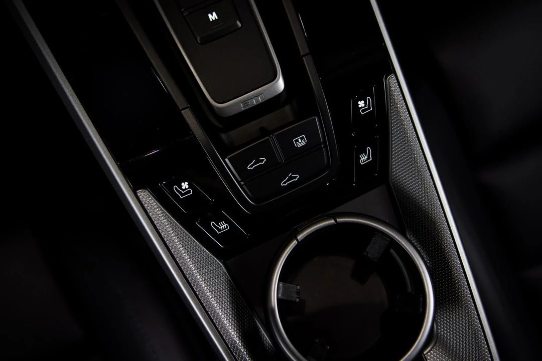 2024 Porsche - Image 30 of 31