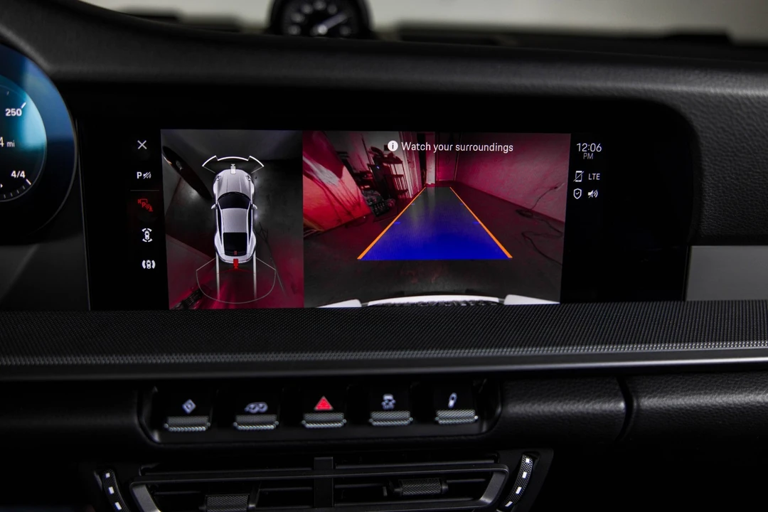 2024 Porsche - Image 25 of 31