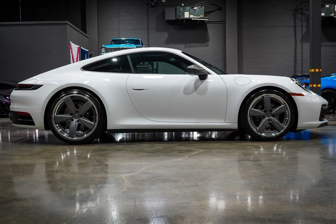 2024 Porsche 992 Carrera T - Image 6 of 21