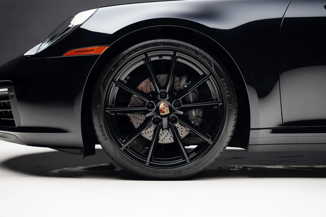 2024 Porsche 992 Carrera - Image 19 of 31