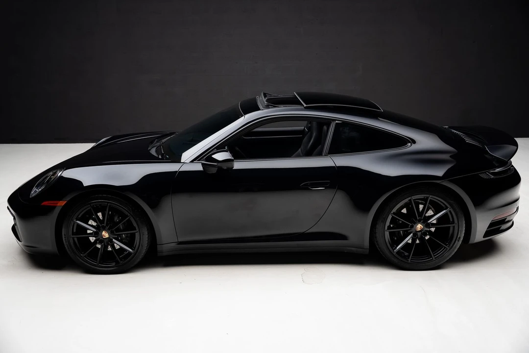2024 Porsche 992 Carrera - Image 16 of 31