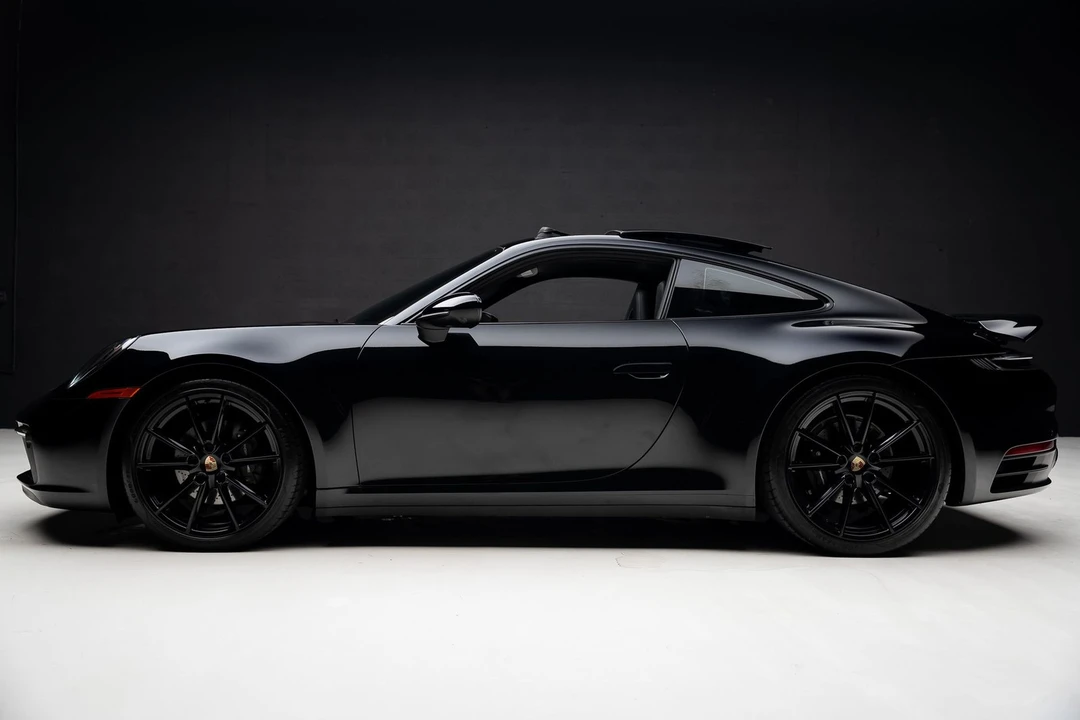 2024 Porsche 992 Carrera - Image 17 of 31
