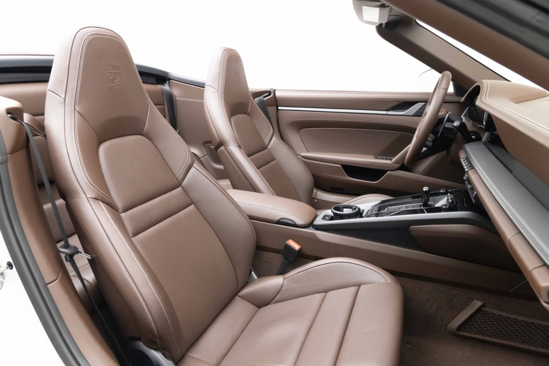2024 Porsche 992 Carrera - Image 4 of 31