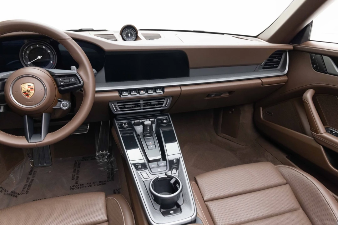 2024 Porsche 992 Carrera - Image 10 of 31