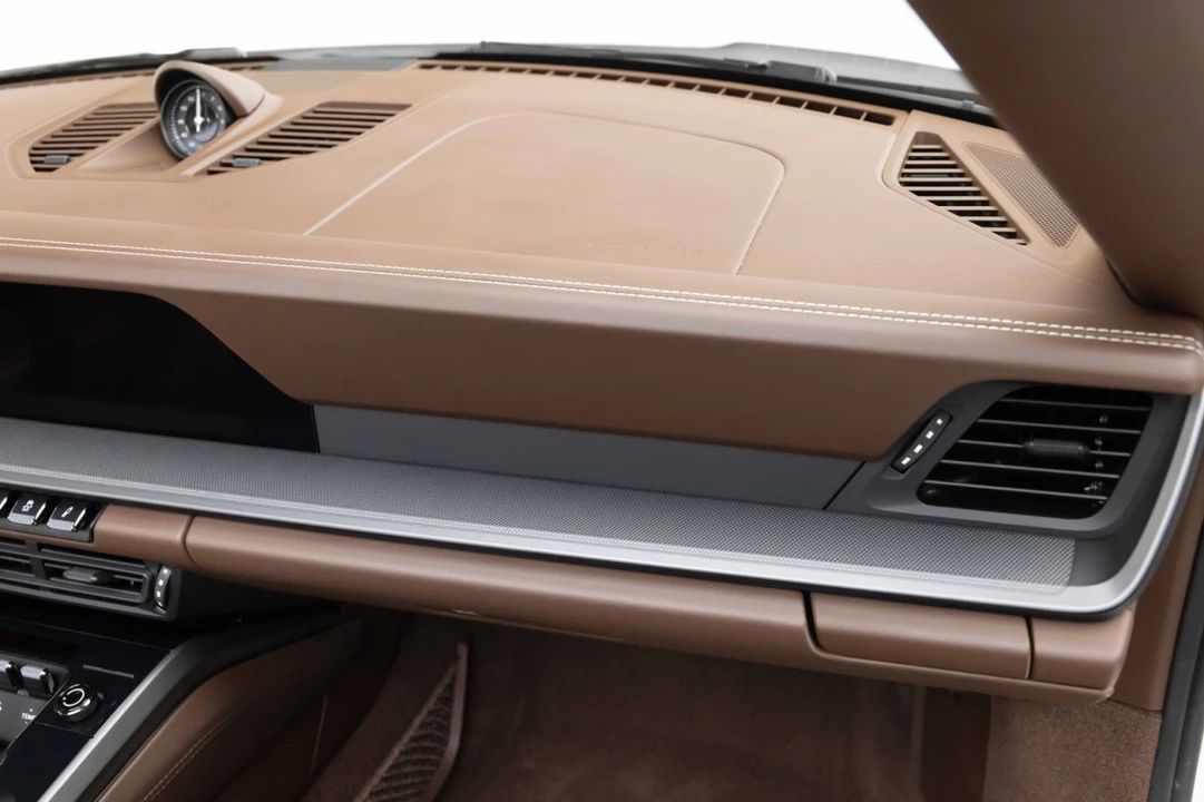 2024 Porsche 992 Carrera - Image 24 of 31