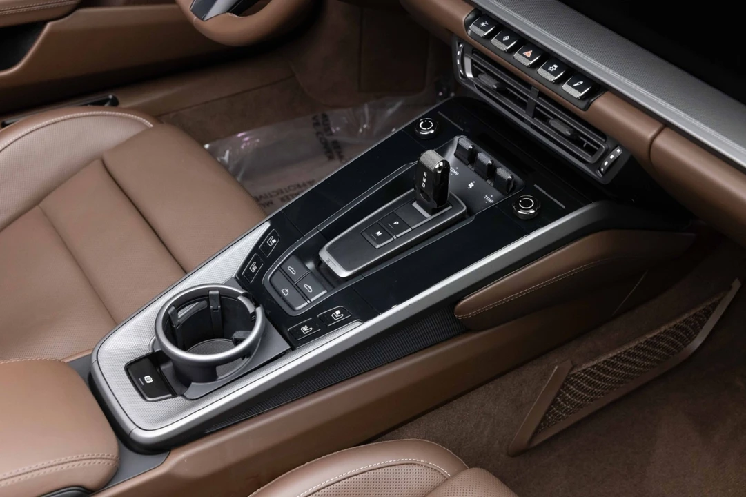 2024 Porsche 992 Carrera - Image 20 of 31