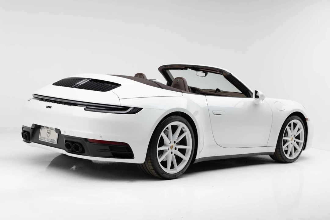 2024 Porsche 992 Carrera - Image 11 of 31