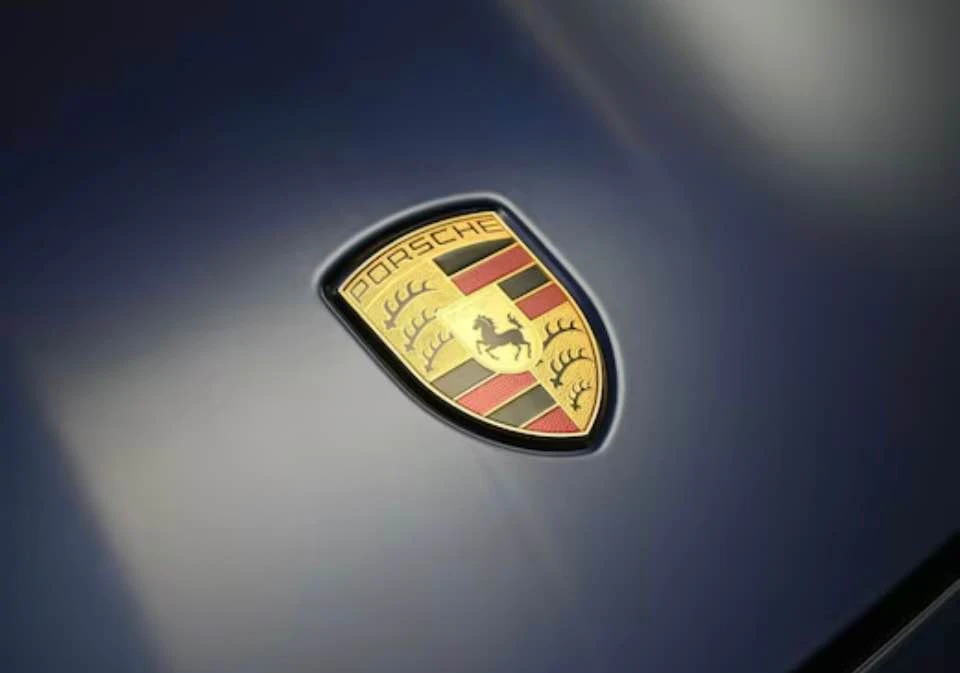 2024 Porsche 992 Carrera - Image 2 of 5