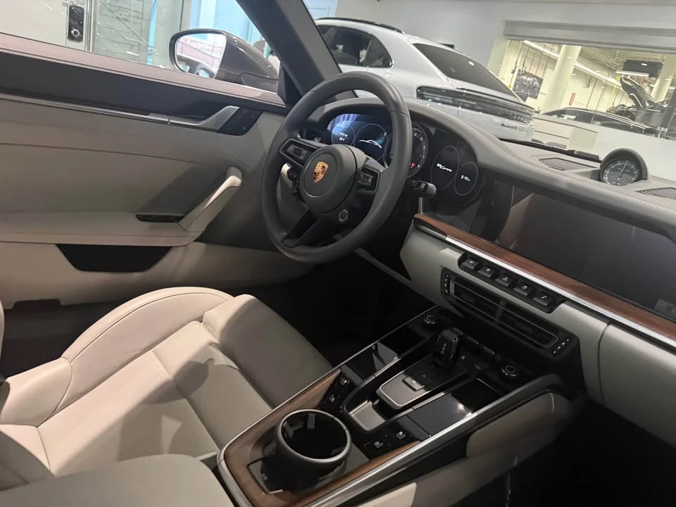 2024 Porsche 992 Carrera - Image 8 of 10