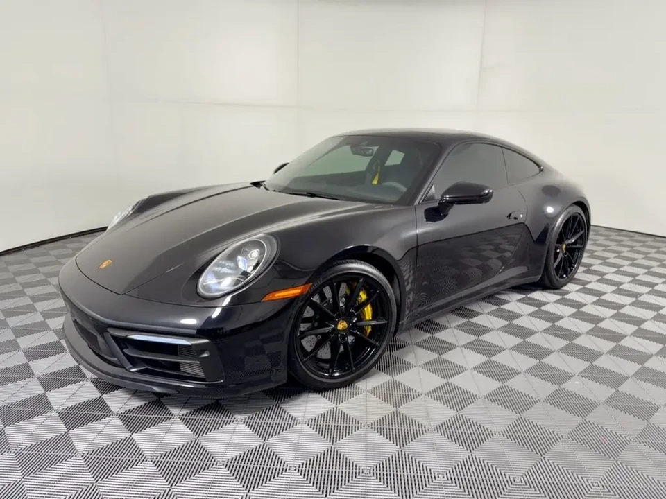 2024 Porsche 992 Carrera 4 - Image 8 of 31