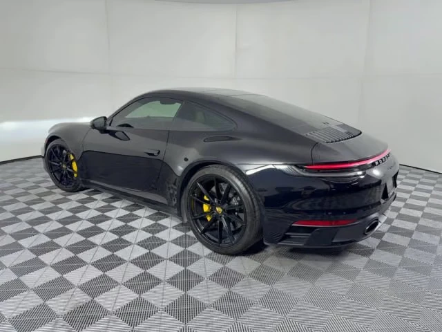 2024 Porsche 992 Carrera 4 - Image 18 of 31