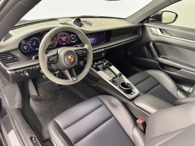 2024 Porsche 992 Carrera 4 - Image 30 of 31
