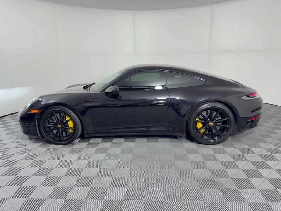 2024 Porsche 992 Carrera 4 - Image 11 of 31