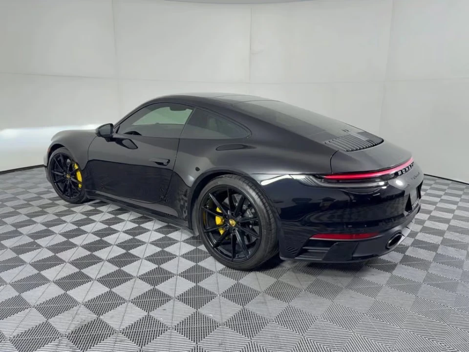 2024 Porsche 992 Carrera 4 - Image 19 of 31