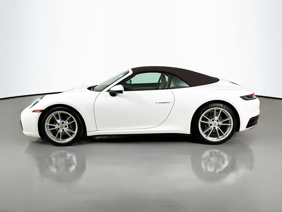 2024 Porsche 992 Carrera 4 - Image 8 of 31