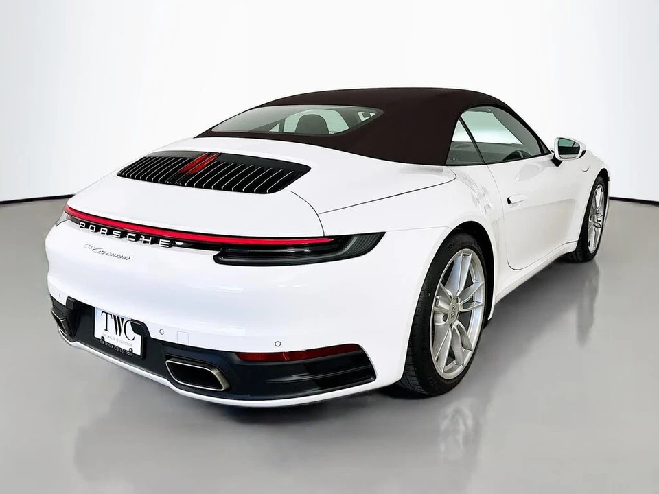 2024 Porsche 992 Carrera 4 - Image 5 of 31