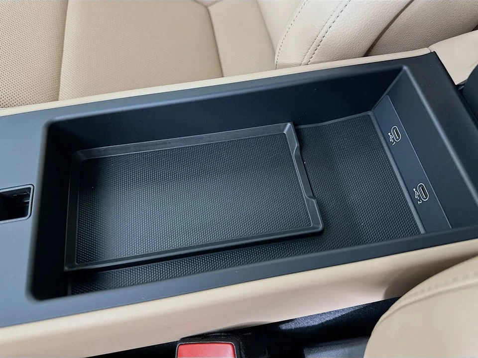 2024 Porsche 992 Carrera 4 - Image 28 of 31